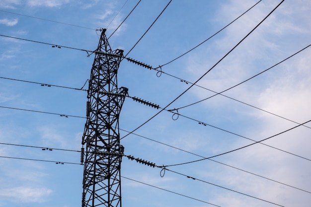 Photo power lines against sky