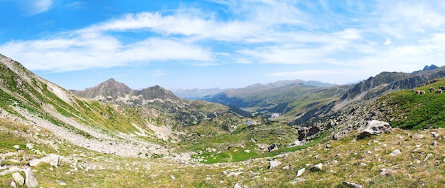 Preciosa panoramica del valle de Montmalus en Andorra