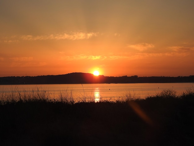 Preciosa puesta de sol en el Oceano Atlantico