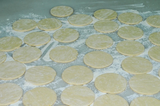 Preparation of the dough for the cream and strawberry cupcakes