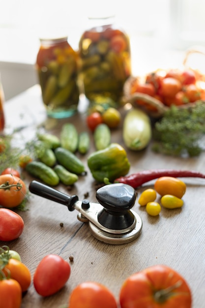 Preservation of tomatoes and cucumbers, the harvest is salted in jars