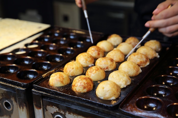 Process to cooking takoyaki japanese food