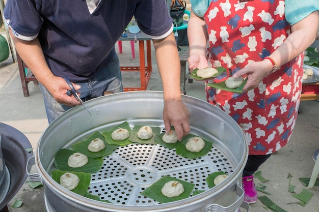 Production Ching Ming Festival worshiping ancestors offerings Caozi Kueh steamer