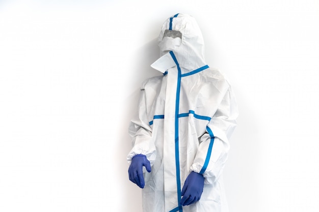 Protective suits for Ukrainian doctors