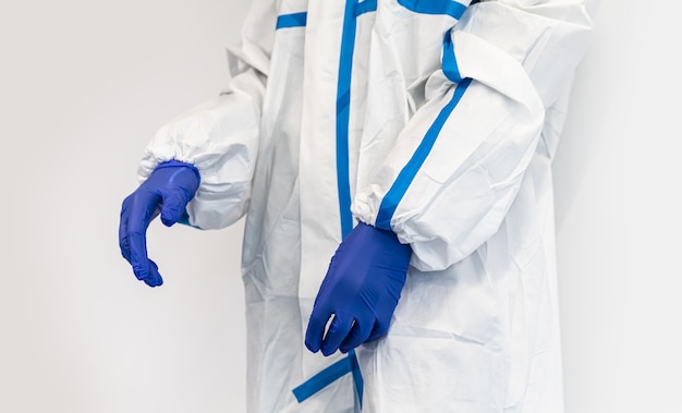 Protective suits for Ukrainian doctors