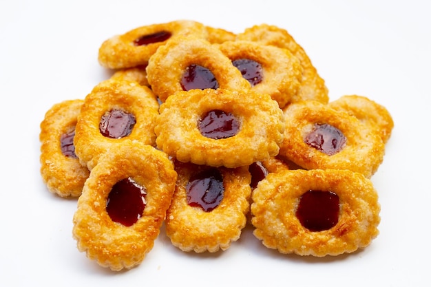 Puff pastry cookies filled with jam