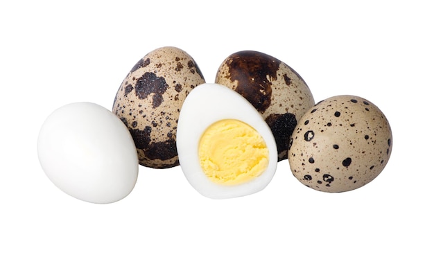 Photo quail eggs isolated on white background. fresh quail eggs macro.