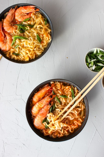 Ramen soup with prawns and green onions