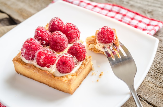 Raspberry cake