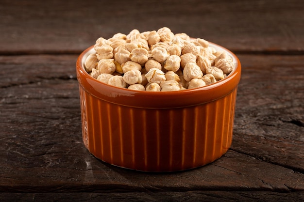 Raw chickpeas in the bowl