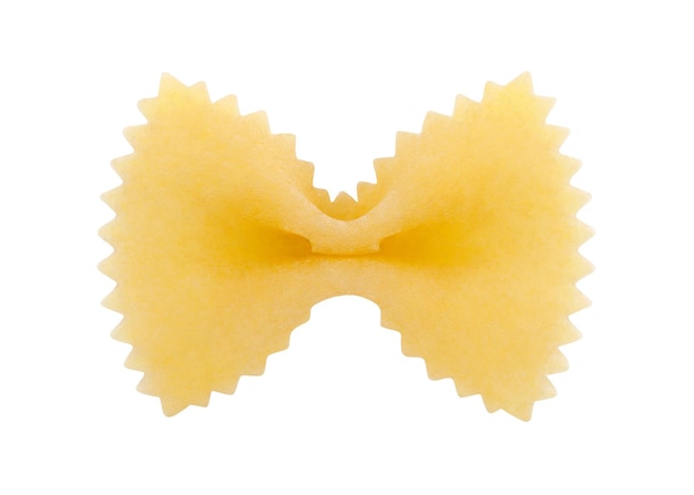 Photo raw farfalle pasta closeup isolated on white background with clipping path