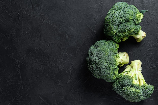 Raw green broccoli 