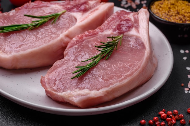 Raw pork on the bone or rib sliced with salt spices and herbs