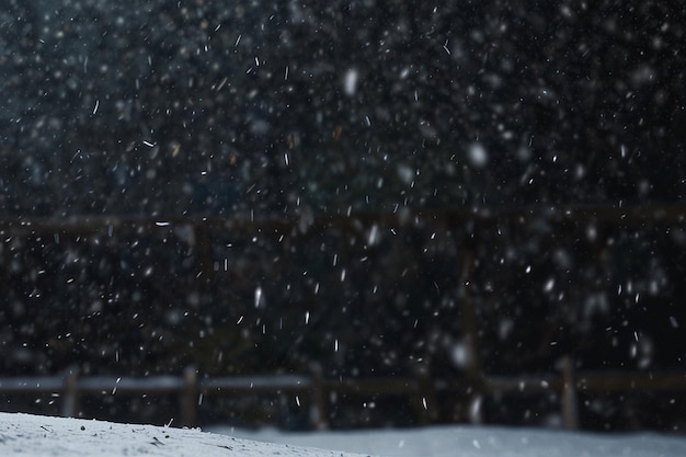 Realistic falling snow with white snowflakes