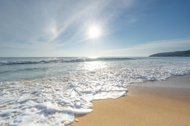 Realistic sun nature view Summer sunny day The horizon of the sea ocean with beautiful sun light flare over sea Sunny summer background.