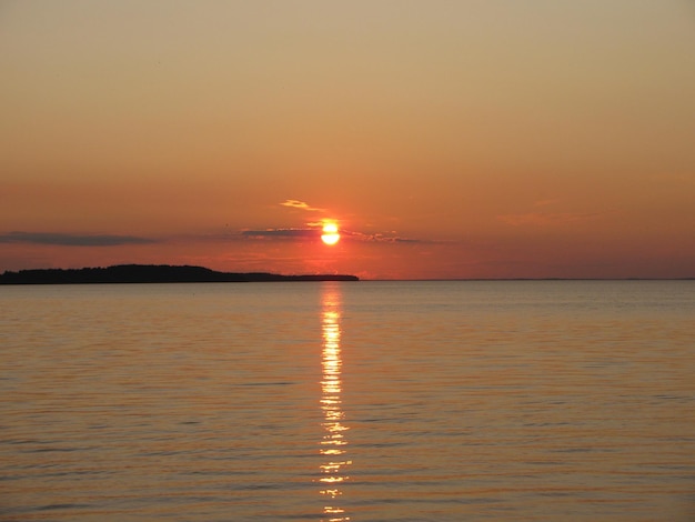 Red sunset over the sea Natural wallpaper