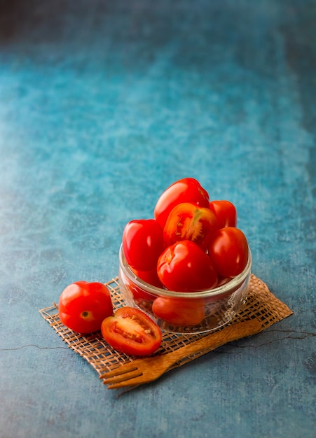 Red tomatoes are high in vitamins.