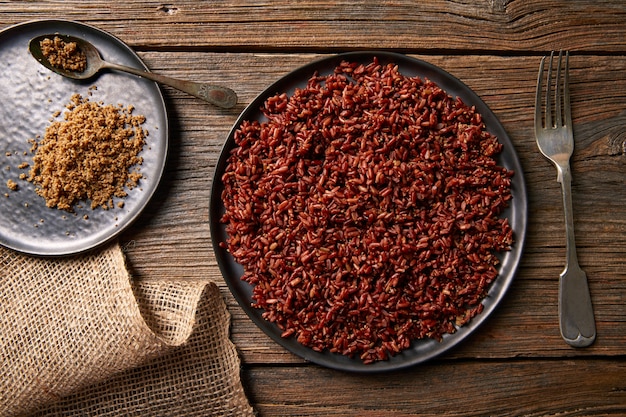 Red wild rice with sesame gomasio seasoning