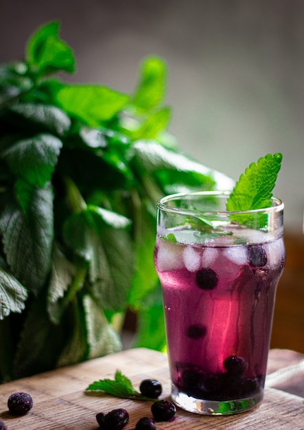 Refreshing drink of blueberries and mint For hot summer