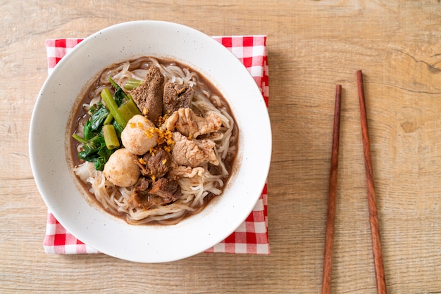 Rice noodle soup with Stewed pork