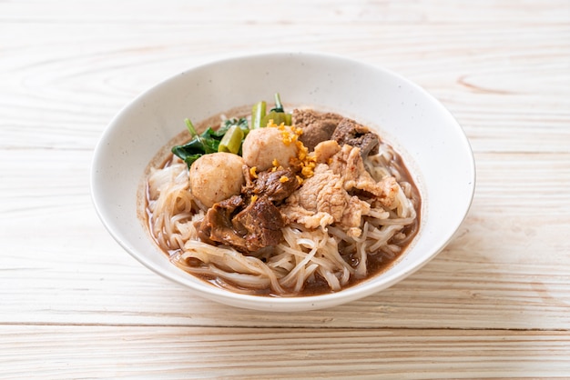 Rice noodle soup with Stewed pork