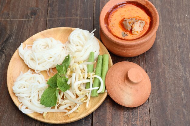 Rice noodles curry with chicken