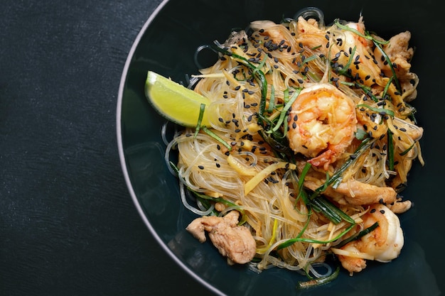 Rice vermicelli with shrimp meat and spices