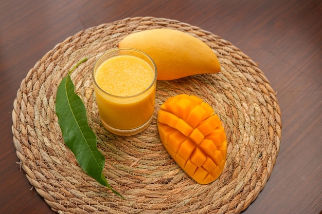 Ripe mango on woodRipe Mango Slice on wooden cutting board