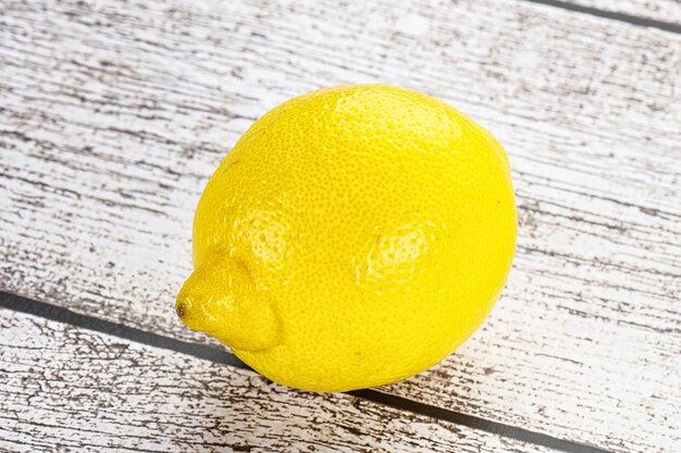 Photo ripe sour yellow juicy lemon