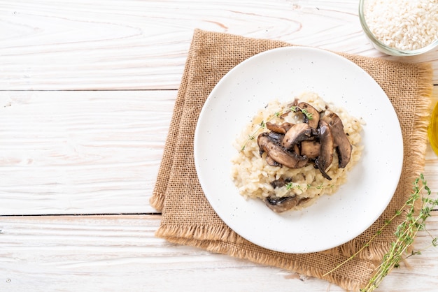 Risotto with mushroom and cheese