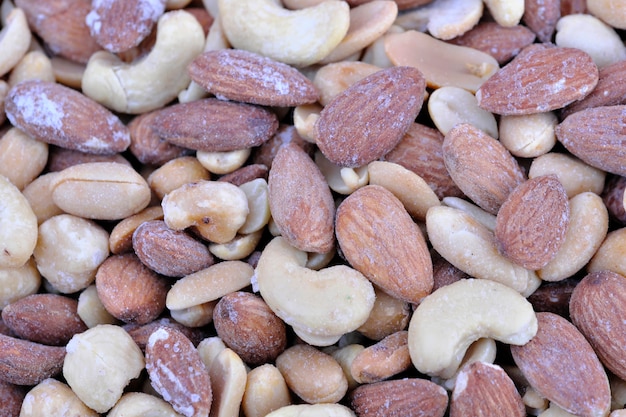 Roasted almond and cashew kernels coated 