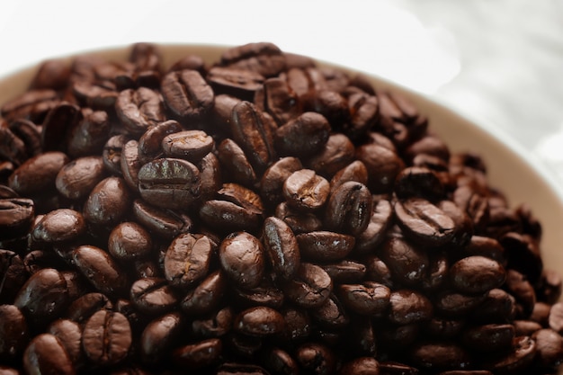 Roasted coffee beans