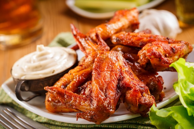 Roasted wings with sauce