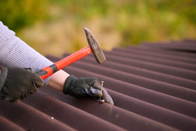 Roof repair with ondulin sheets