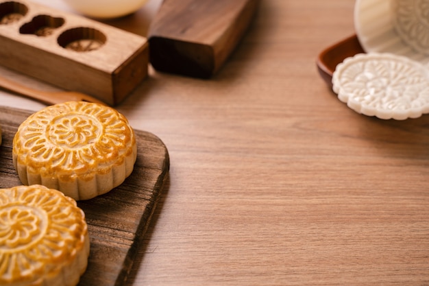 Round shaped fresh baked moon cake pastry Chinese mooncake for MidAutumn Moon Festival 