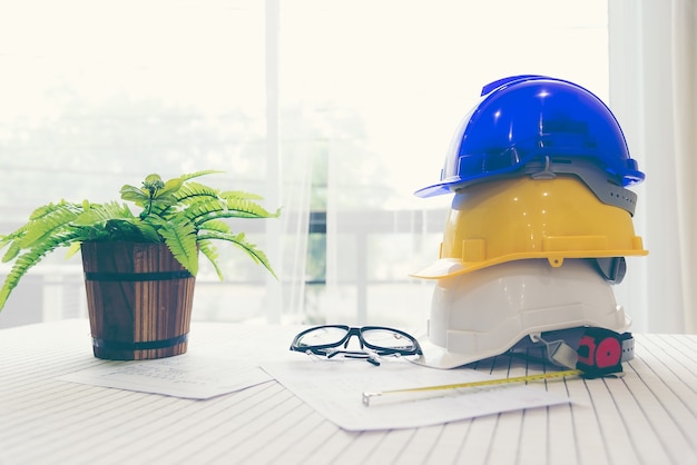 Safety helmet white,blue and yellow for foreman/engineer/architect/visitor use in construction site 