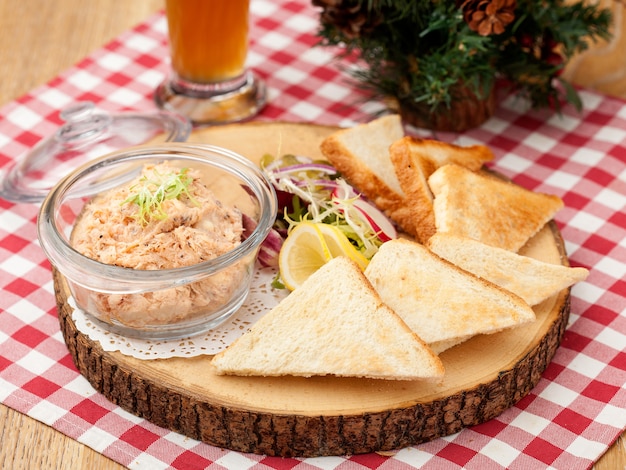 Salad and pieces of bread