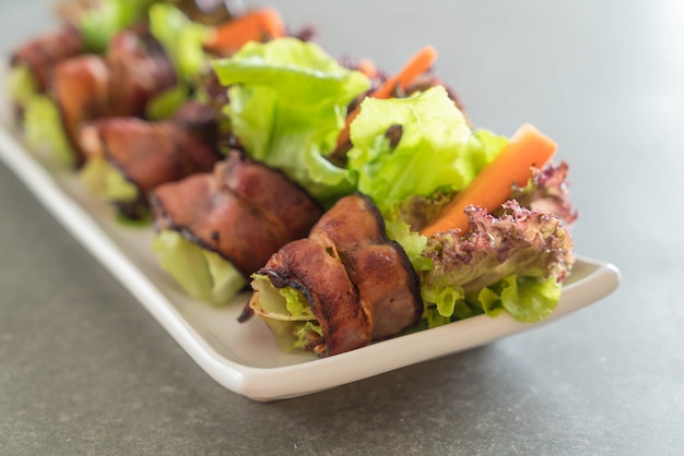 salad roll with bacon