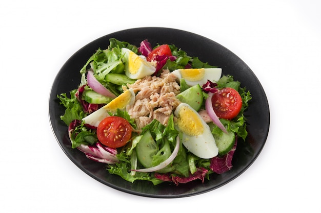 Salad with tuna, egg and vegetables