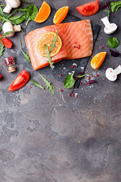 Salmon fillet with fresh ingredients