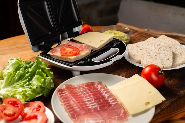 Sandwich maker Cooking sandwiches with different fillings