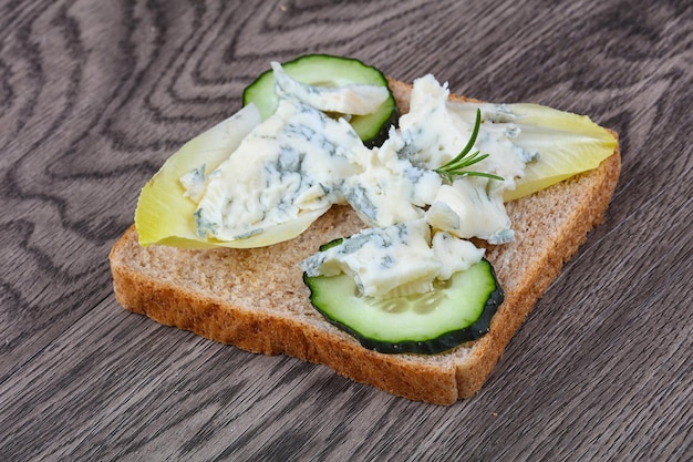 Sandwich with gorgonzola