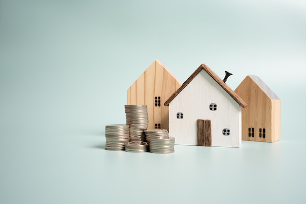 Saving money to invest in a new house