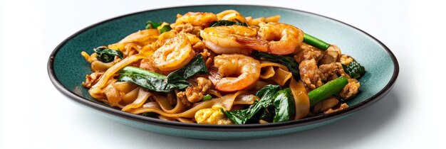 Photo a savory and satisfying dish of stirfried flat noodles with shrimp vegetables and a flavorfu