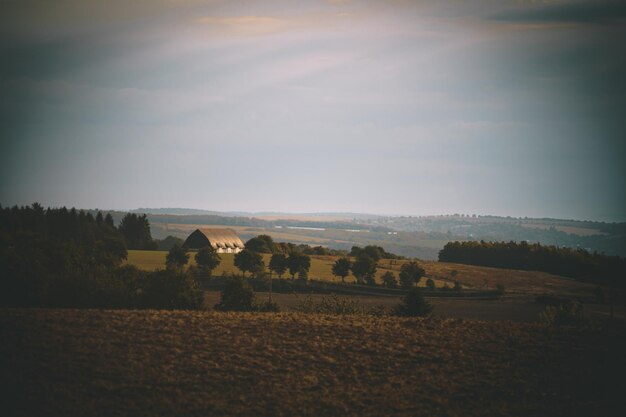 Photo scenic view of field against sky