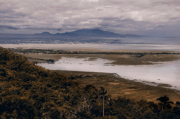 Scenic view of  laguna lake in the philippines