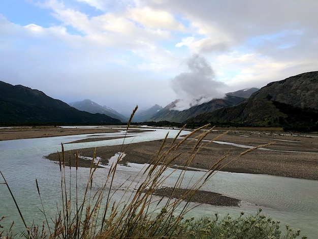 Photo scenic view of lake against sky