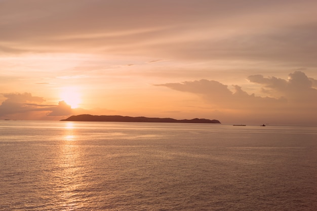 Sea pink sunset. Beautiful color clouds.