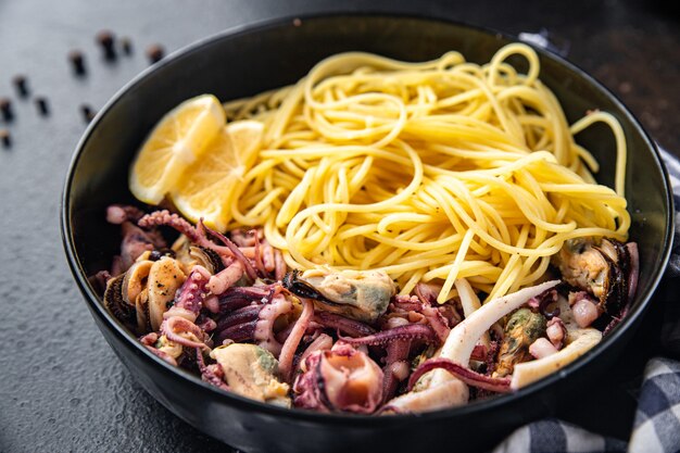 seafood pasta spaghetti mussel squid octopus shrimp fresh meal snack copy space food