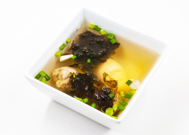 Photo seaweed soup with tofu and minced pork